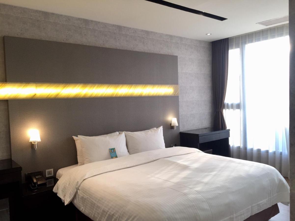 Fengjia Hotel Bell Đài Trung Ngoại thất bức ảnh