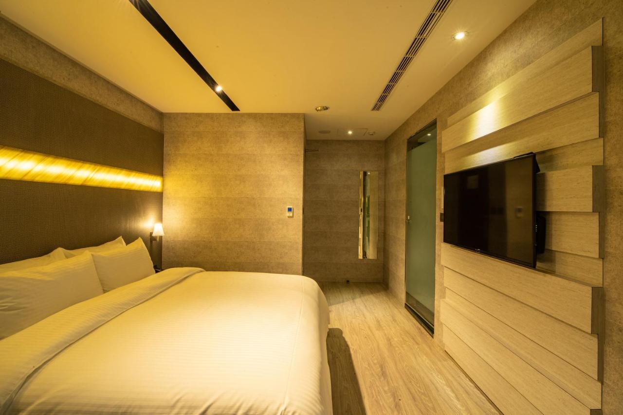 Fengjia Hotel Bell Đài Trung Ngoại thất bức ảnh